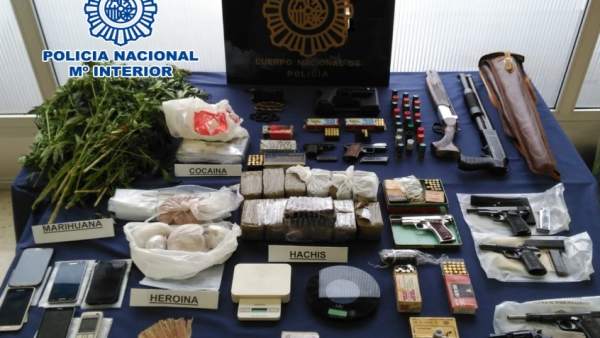Desmantelado punto de venta de droga Desmantelado punto de venta de droga