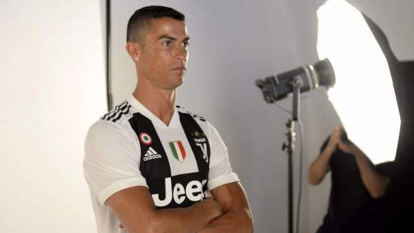 Cristiano Ronaldo Cristiano Ronaldo