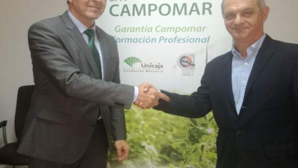 Firma del convenio entre Unicaja y la EFA Campomar Firma del convenio entre Unicaja y la EFA Campomar