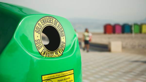 Més de 4.000 locals de la costa valenciana s'uneixen al pla d’Ecovidrio Més de 4.000 locals de la costa valenciana s'uneixen al pla d’Ecovidrio
