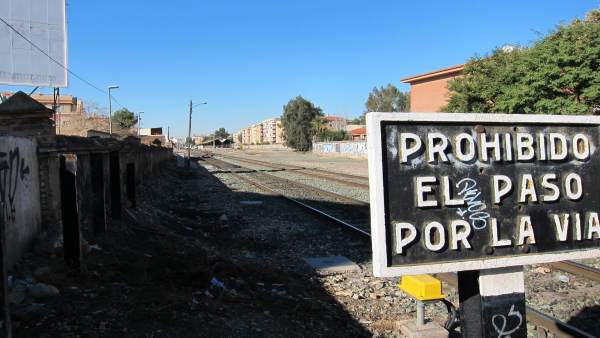 Paso a nivel Santiago el Mayor. Soterramiento. Ferrocarril Paso a nivel Santiago el Mayor. Soterramiento. Ferrocarril