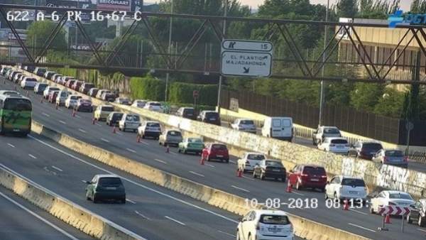 Socavón en la A6 Socavón en la A6