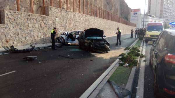 Situación en la que han quedado los coches en dirección Alicante Situación en la que han quedado los coches en dirección Alicante
