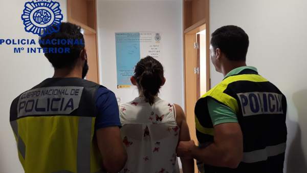 Detenida acusada de empadronar en su domicilio a migrantes ilegales. Detenida acusada de empadronar en su domicilio a migrantes ilegales.