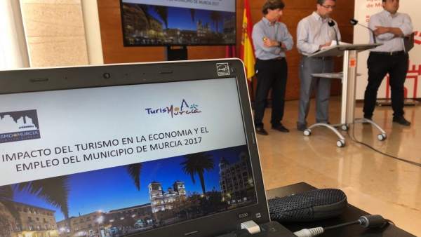 Jesús Pacheco, concejal de Promoción Económica en presentación datos Turismo Jesús Pacheco, concejal de Promoción Económica en presentación datos Turismo