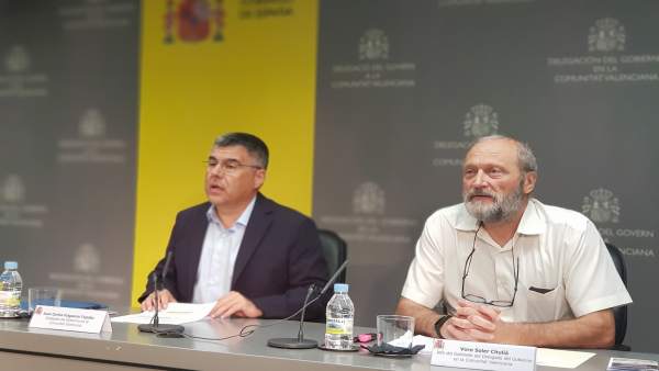 Fulgencio, a la izquierda, en rueda de prensa Fulgencio, a la izquierda, en rueda de prensa