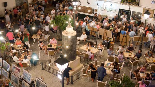Ayamonte acoge este fin de semana la IV edición de 'Un paseo por el arte'. Ayamonte acoge este fin de semana la IV edición de 'Un paseo por el arte'.