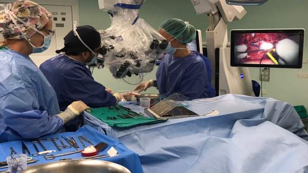 Un nuevo microscopio quirúrgico para La Arrixaca Un nuevo microscopio quirúrgico para La Arrixaca