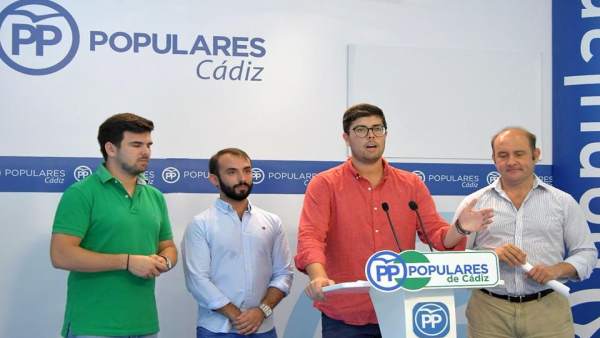El presidente de NNGG de Cádiz, Gonzalo Oliver. El presidente de NNGG de Cádiz, Gonzalo Oliver.
