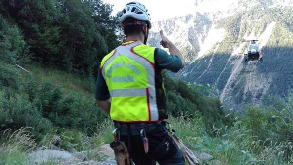 Rescate en montaña de la Guardia Civil Rescate en montaña de la Guardia Civil