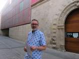 Antoñanzas, con el Centro del Rioja a sus espaldas.