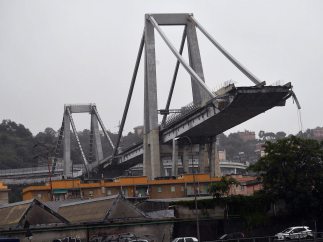 Puente desplomado en Génova