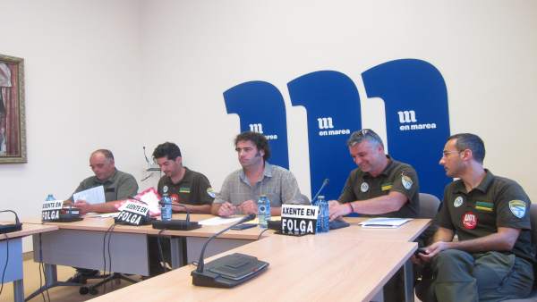 Rueda de prensa de agentes forestales con En Marea Rueda de prensa de agentes forestales con En Marea