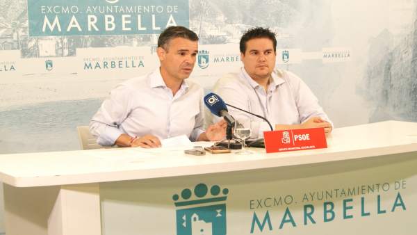 José Bernal en rueda de prensa José Bernal en rueda de prensa