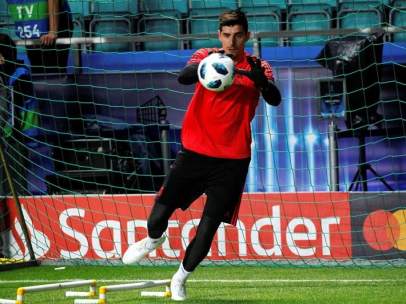 Courtois, en un entrenamiento con el Real Madrid.