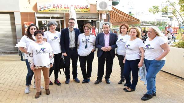 Ruiz Espejo junto a integrantes de Las Kellys Unión Málaga Ruiz Espejo junto a integrantes de Las Kellys Unión Málaga