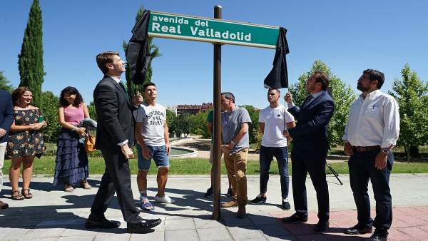 Valladolid.- Placa de la avenida del Real Valladolid Valladolid.- Placa de la avenida del Real Valladolid
