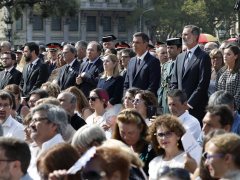 Los reyes presiden el homenaje del 17-A
