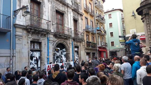 Un grupo de jóvenes vuelven a ocupar el Palacio Marqués de Rozalejo Un grupo de jóvenes vuelven a ocupar el Palacio Marqués de Rozalejo