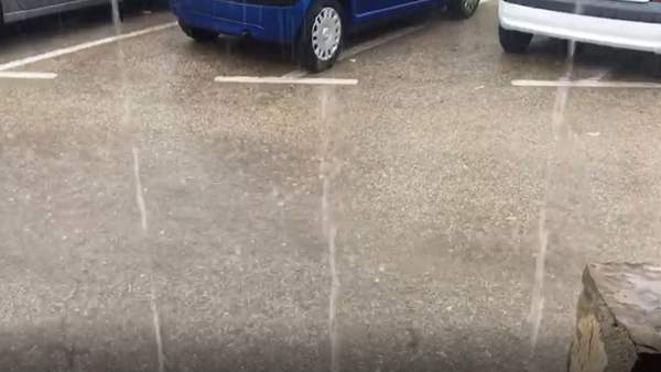 Lluvia en un aparcamiento de Dénia Lluvia en un aparcamiento de Dénia