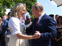 Controvertida asistencia de Putin a la boda de la ministra ultraderechista de Exteriores austriaca