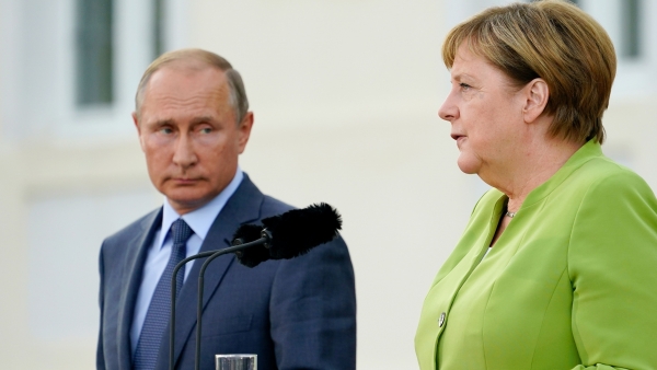 Vladimir Putin y Angela Merkel Vladimir Putin y Angela Merkel