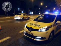Heridos dos policías municipales de Madrid tras ser embestidos por el coche de unos atracadores
