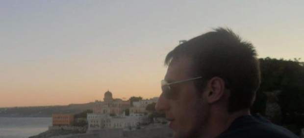 Mirko Vinici, el hijo al que Paola aguarda al lado de los escombros del puente Morandi