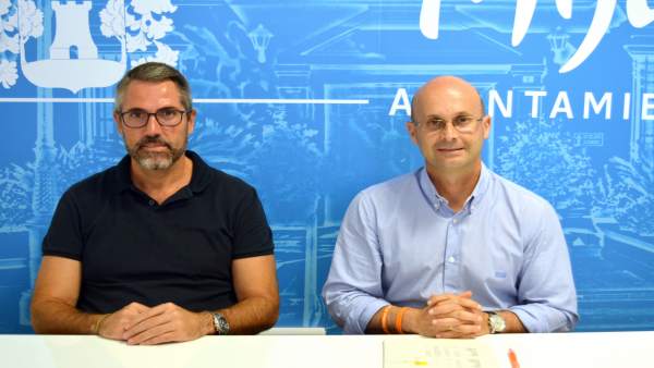 Alcalde de Mijas en rueda de prensa Alcalde de Mijas en rueda de prensa