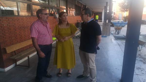 Visita del Grupo Parlamentario Socialista al IES Hermenegildo Lanz Visita del Grupo Parlamentario Socialista al IES Hermenegildo Lanz