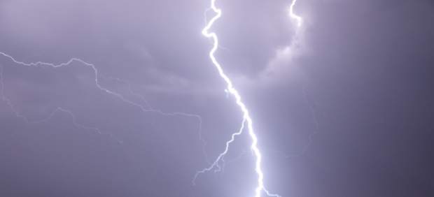 Tormenta, relámpago, rayo