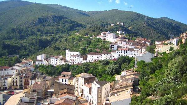 Vista del pueblo de Vilafamés (Castellón). Vista del pueblo de Vilafamés (Castellón).