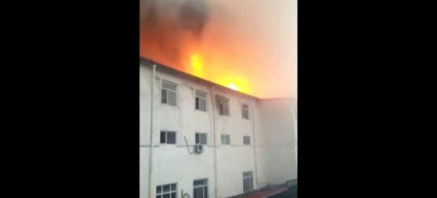 Vista del hotel que se ha incendiado en China