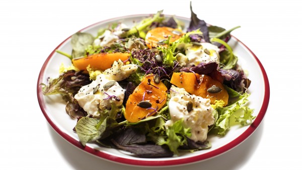 Ensalada de melocotones asados con queso Ensalada de melocotones asados con queso