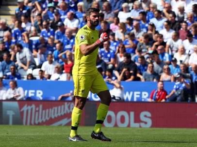 Alisson Becker, con la camiseta del Liverpool.