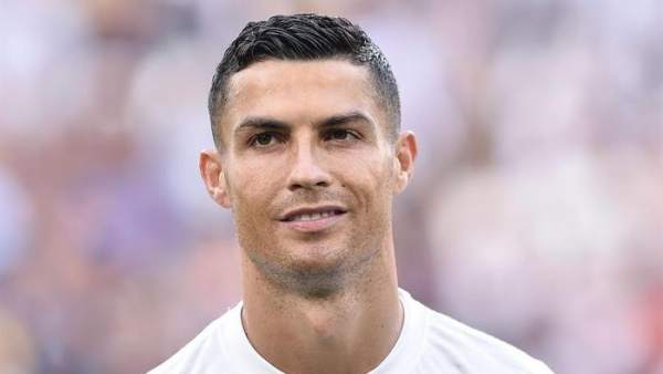 Cristiano Ronaldo Cristiano Ronaldo