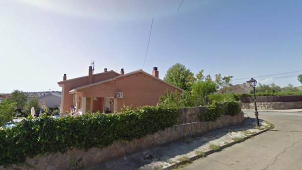 Vista de la Calle Pastrana de El Casar (Guadalajara), donde ha tenido lugar el suceso Vista de la Calle Pastrana de El Casar (Guadalajara), donde ha tenido lugar el suceso