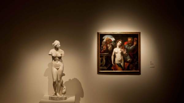 Dos de la obras de la exposición 'La invención del cuerpo' Dos de la obras de la exposición 'La invención del cuerpo'