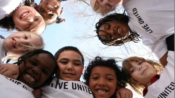 Los niños son beneficiarios de la acción de United Way Los niños son beneficiarios de la acción de United Way