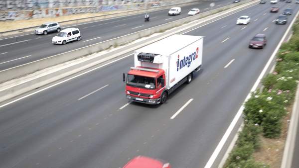 Fotos de recurso de coches, taxis, VTC, gruas, tráfico, carreteras, autovías Fotos de recurso de coches, taxis, VTC, gruas, tráfico, carreteras, autovías