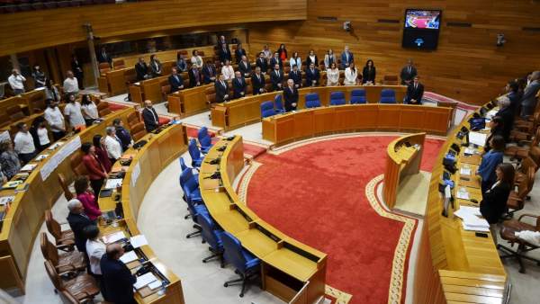 Minuto de silencio en el Parlamento de Galicia por el crimen de O Porriño Minuto de silencio en el Parlamento de Galicia por el crimen de O Porriño