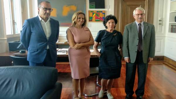 Mayte Pérez e Isabel Celaá este lunes en Madrid. Mayte Pérez e Isabel Celaá este lunes en Madrid.