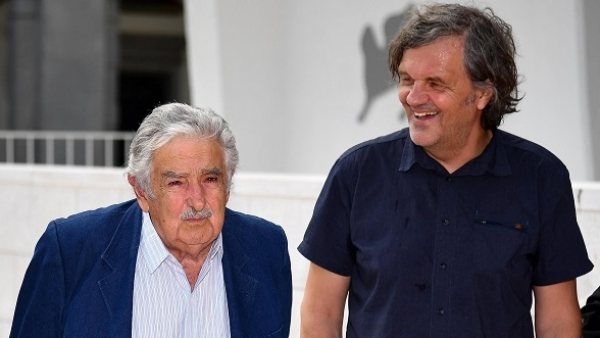 Emir Kusturica y José Mujica, en el Festival de Venecia. Emir Kusturica y José Mujica, en el Festival de Venecia.