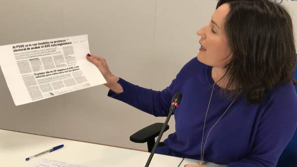 Concha de Santa Ana, en rueda de prensa sobre el AVE Concha de Santa Ana, en rueda de prensa sobre el AVE