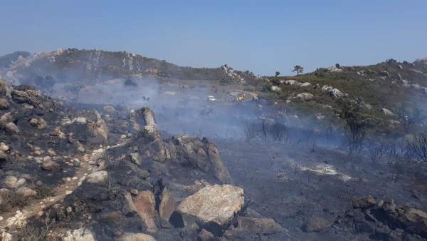 Incendio en el Paraje Valdeinfierno en Los Barrios Incendio en el Paraje Valdeinfierno en Los Barrios