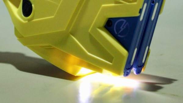 Pistola eléctrica Taser usada por los Mossos d'Esquadra. Pistola eléctrica Taser usada por los Mossos d'Esquadra.