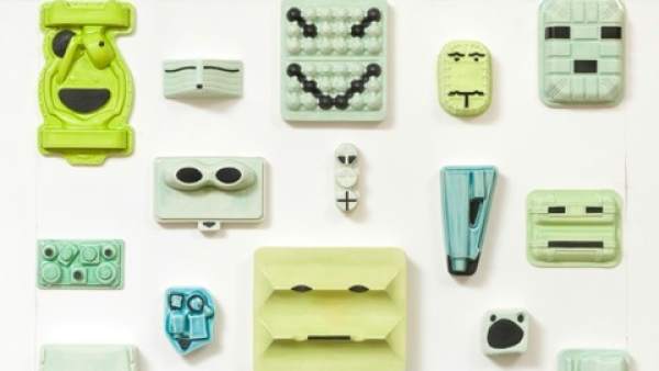 Pati Camet. Emoticons x M2 Pati Camet. Emoticons x M2