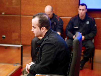 Juicio en Vitoria al presunto asesino de un bebé