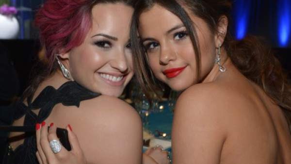 Demi Lovato y Selena Gomez Demi Lovato y Selena Gomez