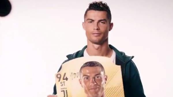 Cristiano Ronaldo se da un '100' de valoración en el FIFA 19. Cristiano Ronaldo se da un '100' de valoración en el FIFA 19.